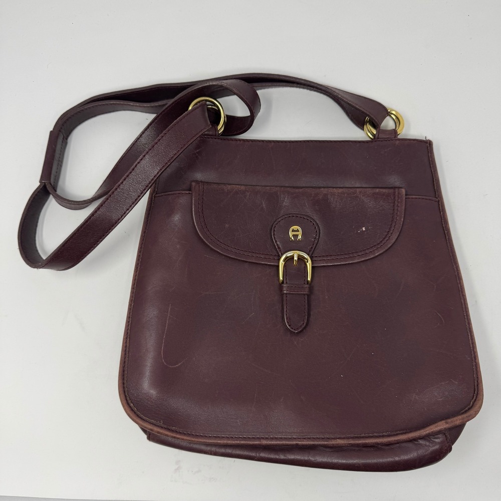 Vintage Etienne Aigner Womens Crossbody Purse Burgundy Preowned Leather Flaws